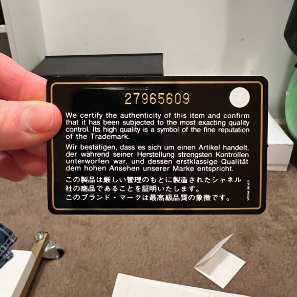 Chanel Maxi Flap - Picture 6 of 12